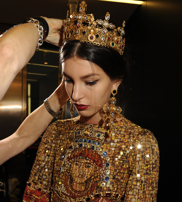 dolce-and-gabbana-womenswear-collection-FW-2014-fashion-show-backstage-photogallery-kate