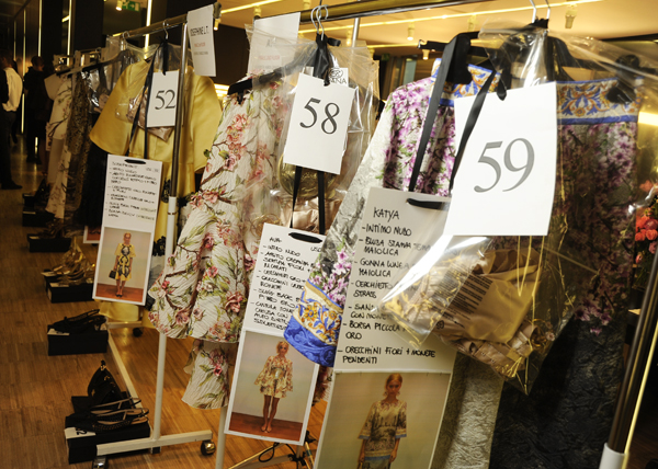 dolce-and-gabbana-ss-2014-women-fashion-show-backstage-01