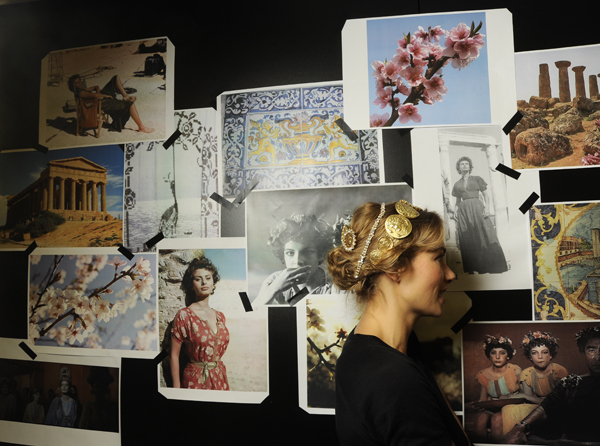 dolce-and-gabbana-ss-2014-women-fashion-show-backstage-02