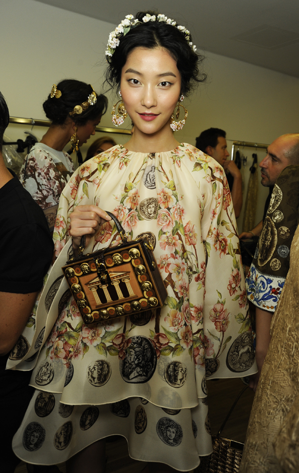 dolce-and-gabbana-ss-2014-women-fashion-show-backstage-04