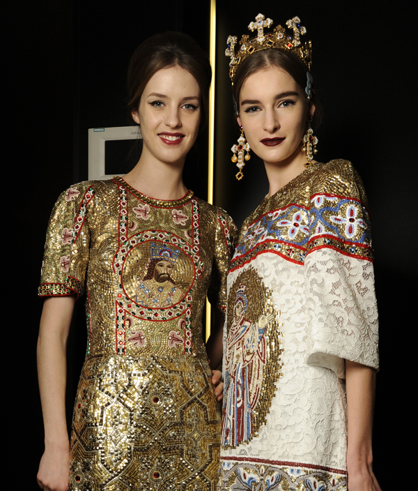 07_dolce-and-gabbana-fw-2014-women-fashion-show-backstage