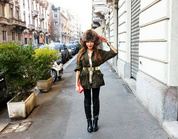 _12-YuriAhn-theStylistme-shres-military-inspired-look-simply-seductive