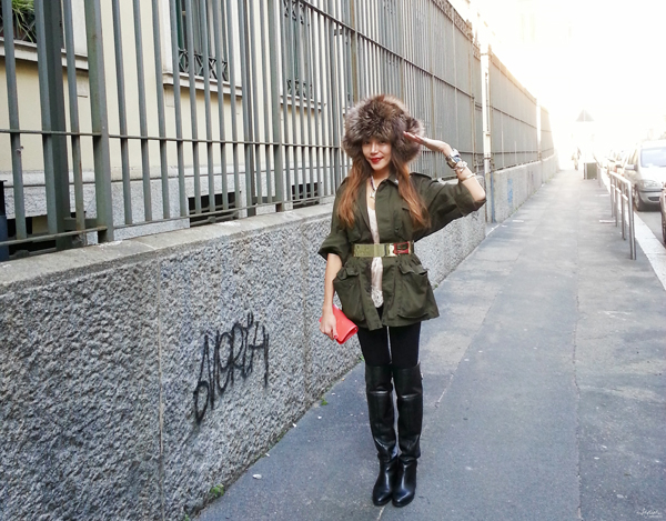 _13-YuriAhn-theStylistme-shres-military-inspired-look-simply-seductive